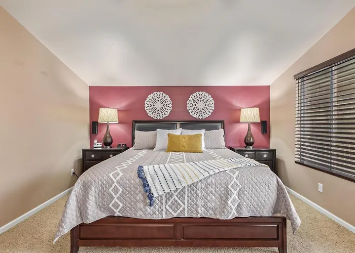 Family Fun In Ahwatukee Holiday home